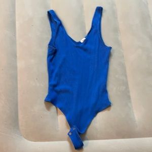 Blue tank top / v neck body suit